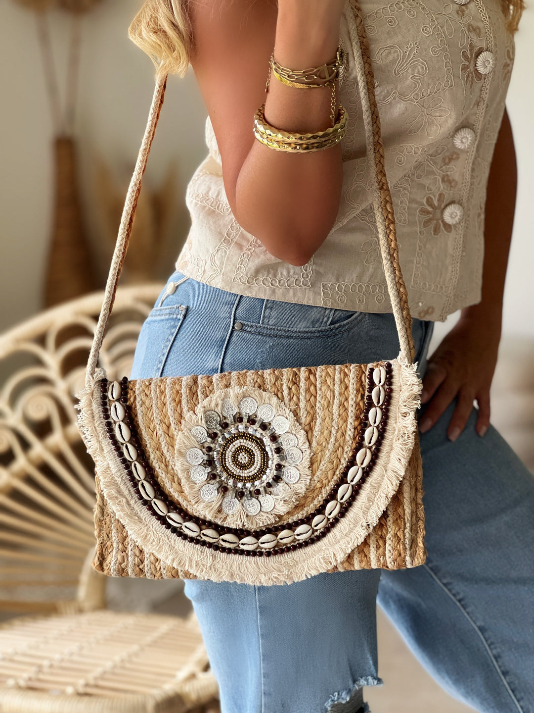 Kasalya – Beige Boho Shell & Beaded Raffia Shoulder Bag for Women