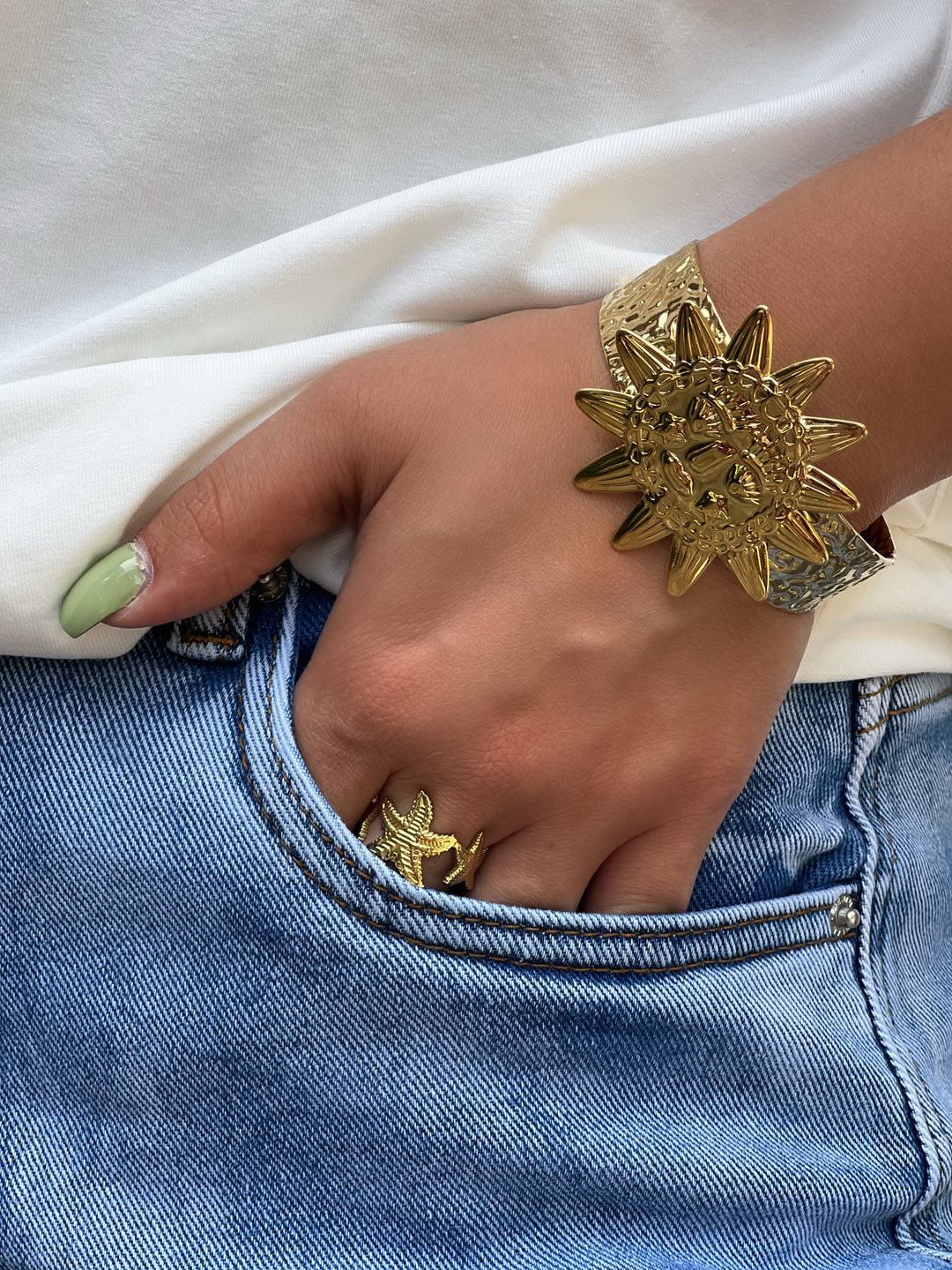 Gwyneth – Sunburst Hammered Gold Cuff Bracelet
