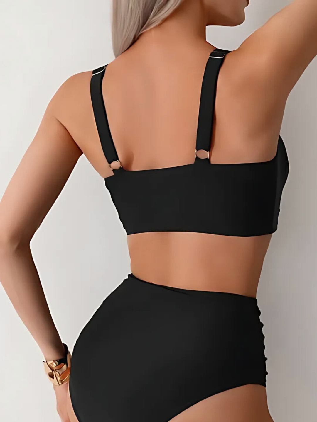 Arlena – SculptFit Twist Bikini Set