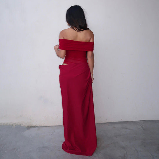 Jana – Sheer Elegance Off-Shoulder Gown