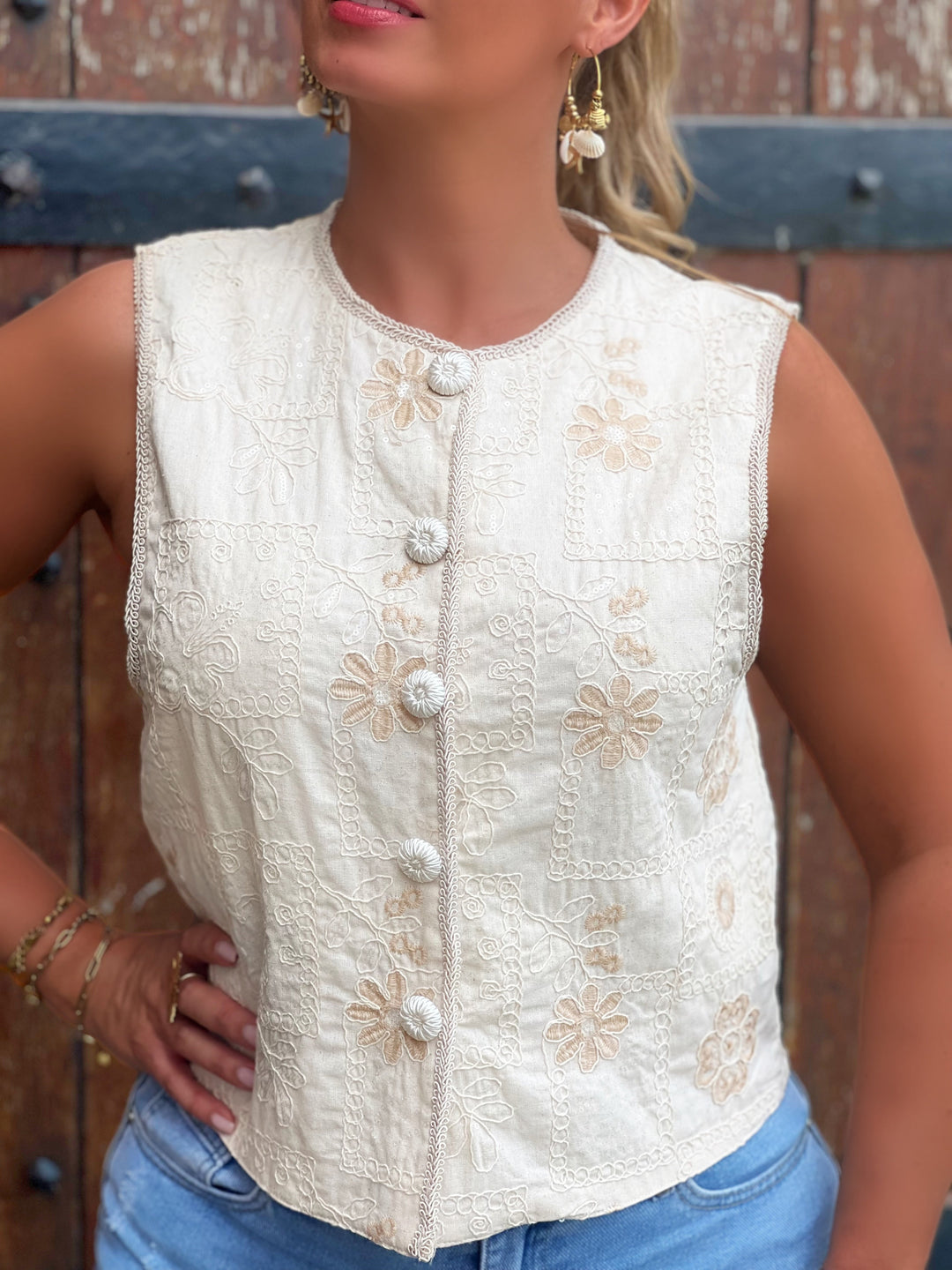 Eirlys – Embroidered Sleeveless Vest Top for Women