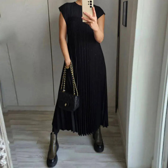 Franciszka – Pleated Sleeveless Midi Dress